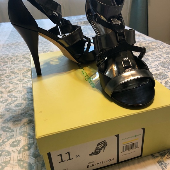 Max Studio ETNA shoes - Picture 3 of 5